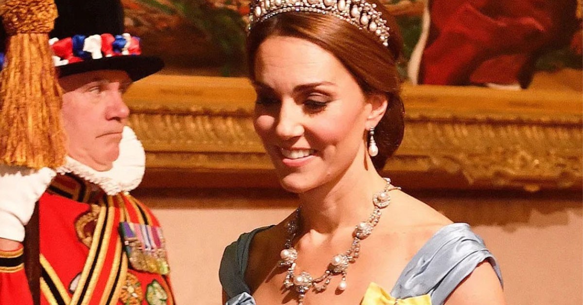SHOCKING ROYAL DECREE! – King Charles & Princess Anne Oust Queen Camilla, Elevate Princess Catherine to Power Frontline